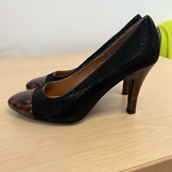 Sold - Picture 3 of 6